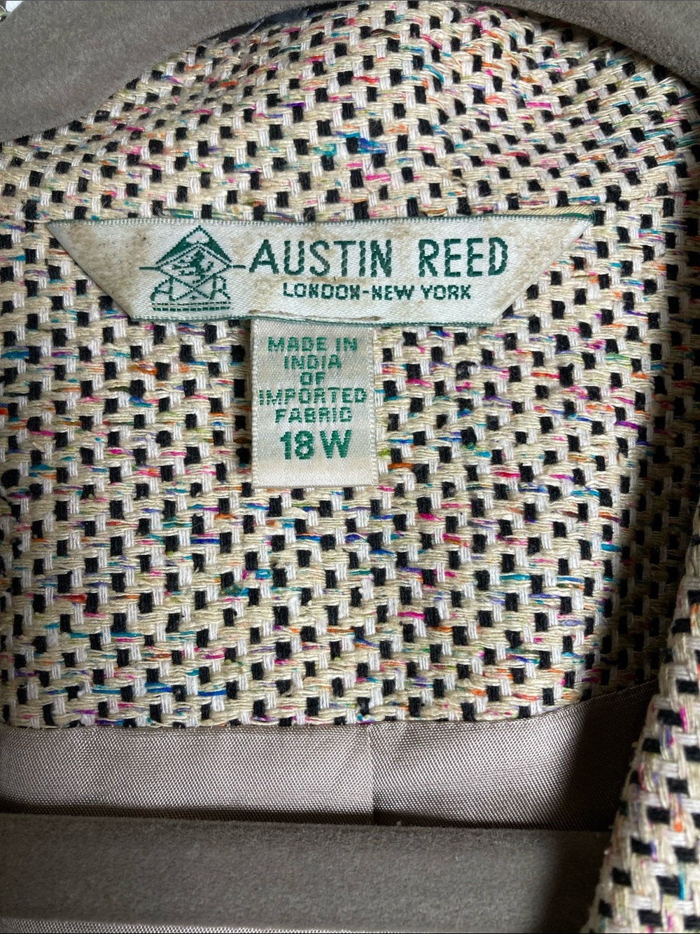 Austin Reed Neutral Beige Tweed Button Jacket - Picture 2 of 4